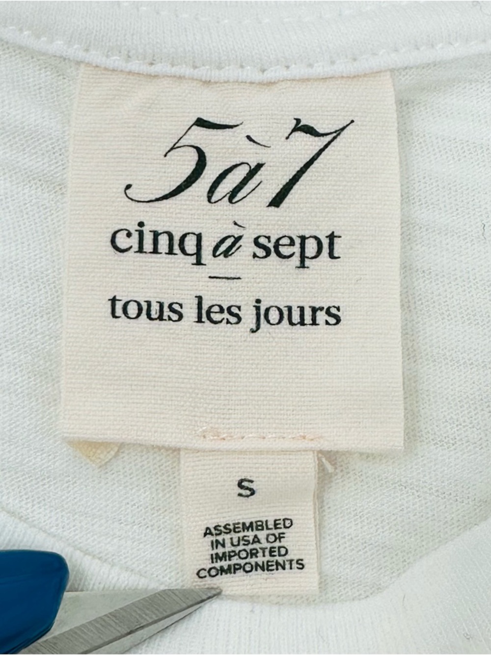 Cinq à Sept Tous Les Jours Graphic Baby T-shirt Size Small Oui Oui Oui White - Picture 3 of 12